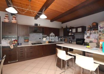 Cucina - Casa indipendente Frazione Braida, 22, Canischio - foto 2