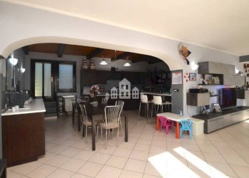 Salone - Casa indipendente Frazione Braida, 22, Canischio - foto 14