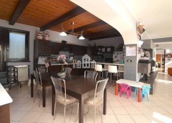 Salone - Casa indipendente Frazione Braida, 22, Canischio - foto 18