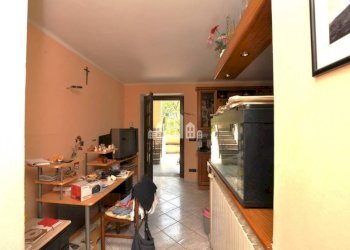 Cucina - Casa indipendente frazione Casetti, 60, Locana - foto 6