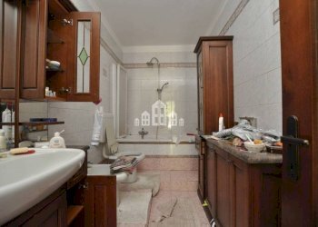 Bagno - Casa indipendente frazione Casetti, 60, Locana - foto 12