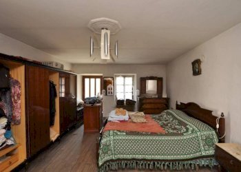 Camera da letto - Casa indipendente frazione Casetti, 60, Locana - foto 23