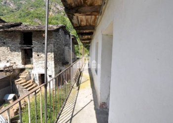 Balcone - Casa indipendente frazione Casetti, 60, Locana - foto 26