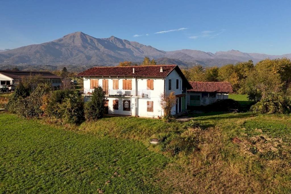 Terreno - Independent house Frazione Sant'Antonio, 132/4, Castellamonte - photo 1