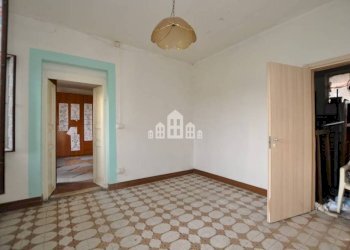 Camera da letto - Independent house Frazione Sant'Antonio, 132/4, Castellamonte - photo 8