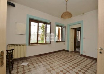 Camera da letto - Independent house Frazione Sant'Antonio, 132/4, Castellamonte - photo 9