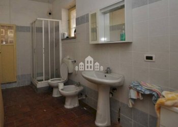 Bagno - Independent house Frazione Sant'Antonio, 132/4, Castellamonte - photo 14