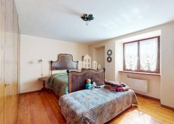 Camera da letto - Independent house via rueglio, snc, Valchiusa - photo 24