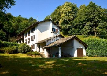 Facciata - Independent house via rueglio, snc, Valchiusa - photo 43