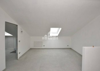 Stanza non arredata - One-room apartment via san sebastiano, 9, Castellamonte - photo 5