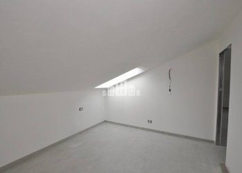 Stanza non arredata - One-room apartment via san sebastiano, 9, Castellamonte - photo 10