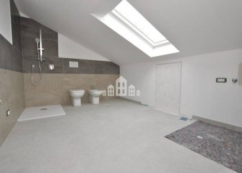 Bagno - One-room apartment via san sebastiano, 9, Castellamonte - photo 12