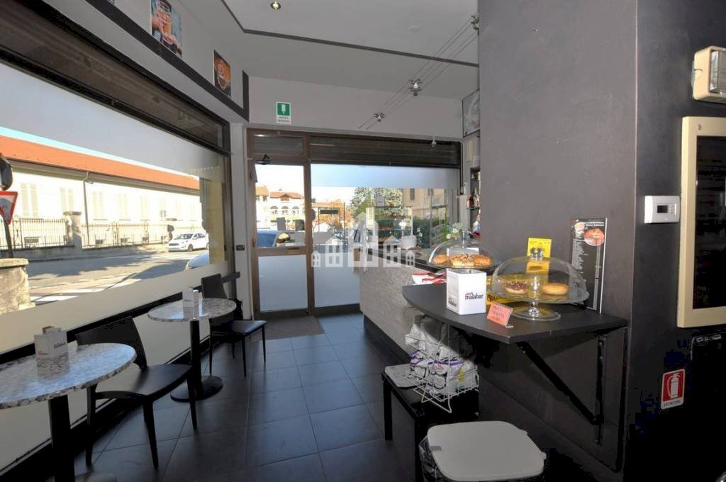 Interno non residenziale - Bar Tavola Calda - Fredda via Don Cibrario, 7, Cuorgnè - foto 2