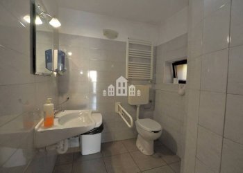 Bagno - Bar Tavola Calda - Fredda via Don Cibrario, 7, Cuorgnè - foto 12