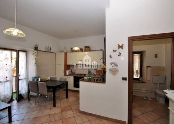 Salone - Two-room apartment piazza Guglielmo Marconi, 6, Salassa - photo 3