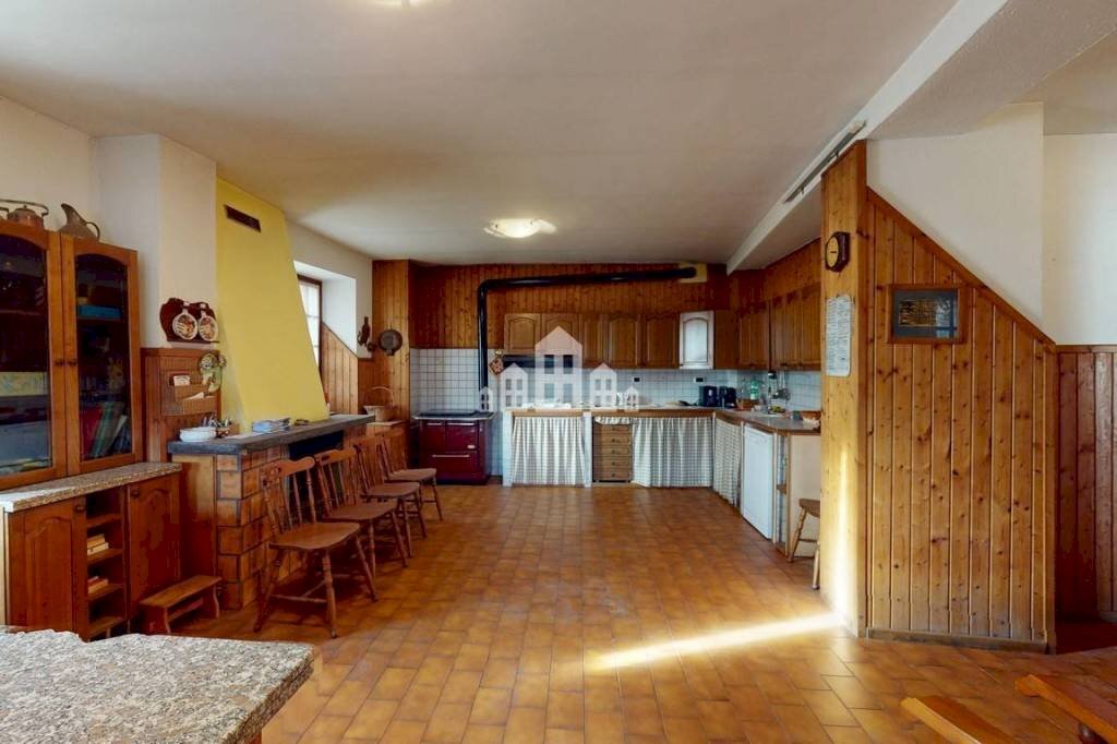 Salone - Casa indipendente via Aosta, 42, Ivrea - foto 3