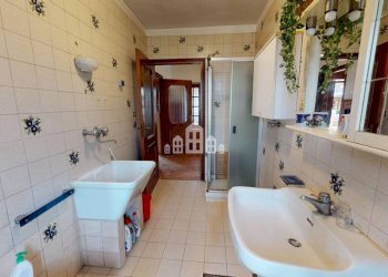 Bagno - Casa indipendente via Aosta, 42, Ivrea - foto 9