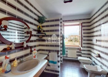 Bagno - Casa indipendente via Aosta, 42, Ivrea - foto 16