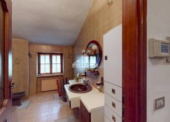 Bagno - Casa indipendente via Aosta, 42, Ivrea - foto 38