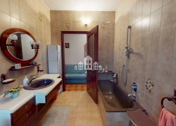 Bagno - Casa indipendente via Aosta, 42, Ivrea - foto 39