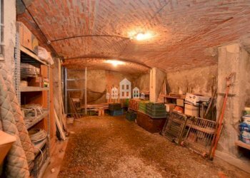 Cantina - Casa indipendente via Aosta, 42, Ivrea - foto 49