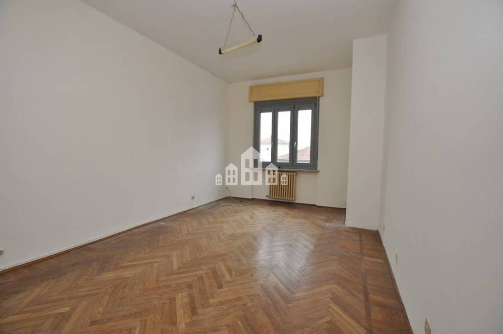 Camera da letto - Appartamento via Giraudo, 44, Castellamonte - foto 1