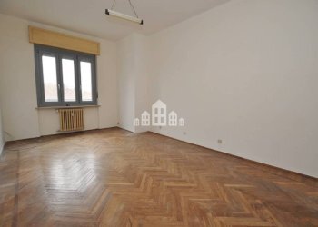Camera da letto - Apartment via Giraudo, 44, Castellamonte - photo 15