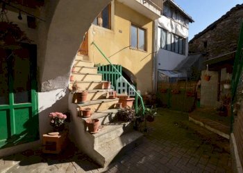 Giardino - Casa indipendente via Adua, snc, Issiglio - foto 2