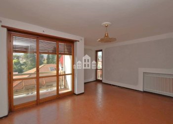 Cucina - Quadrilocale via Torino, 31, Cuorgnè - foto 1