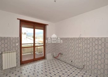 Salone - Quadrilocale via Torino, 31, Cuorgnè - foto 9