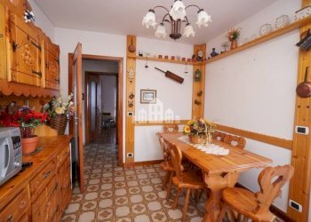 Soggiorno - Three-room apartment via Ceritti, 1, Alpette - photo 11