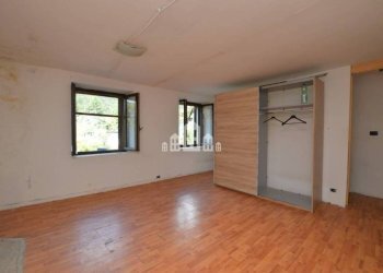 Stanza non arredata - Independent house via Rua, 25, Castellamonte - photo 9