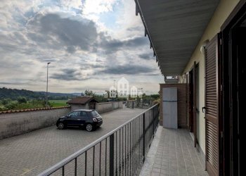 Balcone - Trilocale via Tripoli, 50, Cuorgnè - foto 5