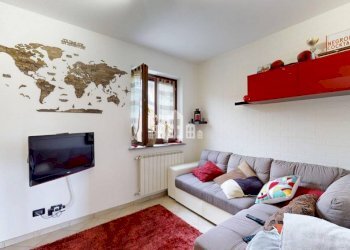 Salone - Trilocale via Tripoli, 50, Cuorgnè - foto 9