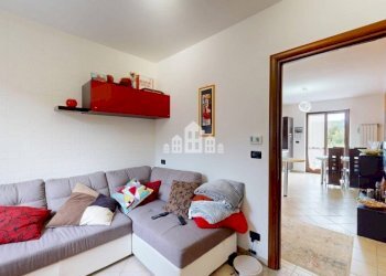 Salone - Trilocale via Tripoli, 50, Cuorgnè - foto 10