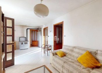 Salone - Trilocale strada per Campo, 7, Castellamonte - foto 11