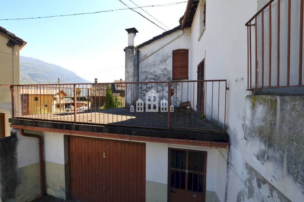 Balcone - Casa indipendente via Montellina, 22, Quincinetto - foto 2