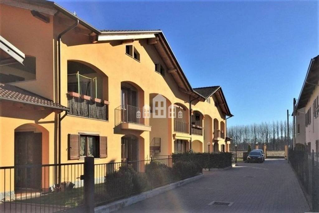 Facciata - Four-room apartment via Provinciale, 28, Loranzè - photo 3