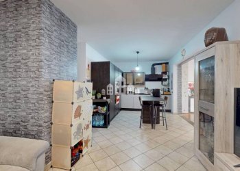 Salone - Four-room apartment via Provinciale, 28, Loranzè - photo 15