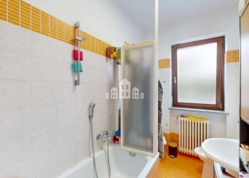 Bagno - Four-room apartment via Provinciale, 28, Loranzè - photo 18