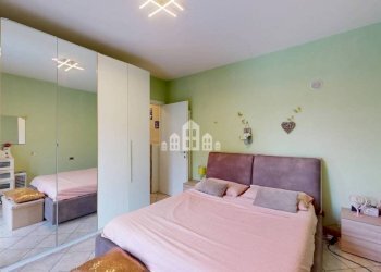 Camera da letto - Four-room apartment via Provinciale, 28, Loranzè - photo 23