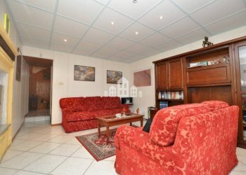 Salone - Casa indipendente vicolo Vigne, 5, Rivarolo Canavese - foto 1