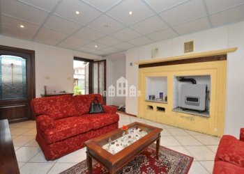 Salone - Casa indipendente vicolo Vigne, 5, Rivarolo Canavese - foto 2