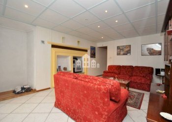 Salone - Casa indipendente vicolo Vigne, 5, Rivarolo Canavese - foto 3