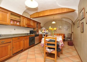 Cucina - Casa indipendente vicolo Vigne, 5, Rivarolo Canavese - foto 8