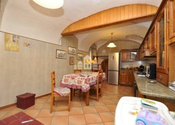 Cucina - Casa indipendente vicolo Vigne, 5, Rivarolo Canavese - foto 10