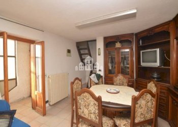 Salone - Independent house Ronchi san Bernardo - Loc. Trione, 10, Cuorgnè - photo 9