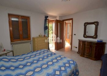 Camera da letto - Independent house Ronchi san Bernardo - Loc. Trione, 10, Cuorgnè - photo 13