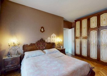 Camera da letto - Four-room apartment via San Gaudenzio, 10, Ivrea - photo 13