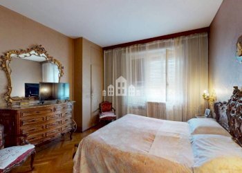 Camera da letto - Four-room apartment via San Gaudenzio, 10, Ivrea - photo 15